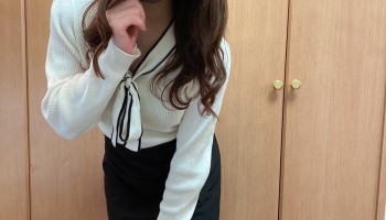[fc2-ppv 1888524]【童貞即尺】出会ってすぐ童貞くんの洗ってない臭いチンポを玄関で即尺。5分我慢出来たら生中出し※完全顔出し FC2-PPV-1888524
